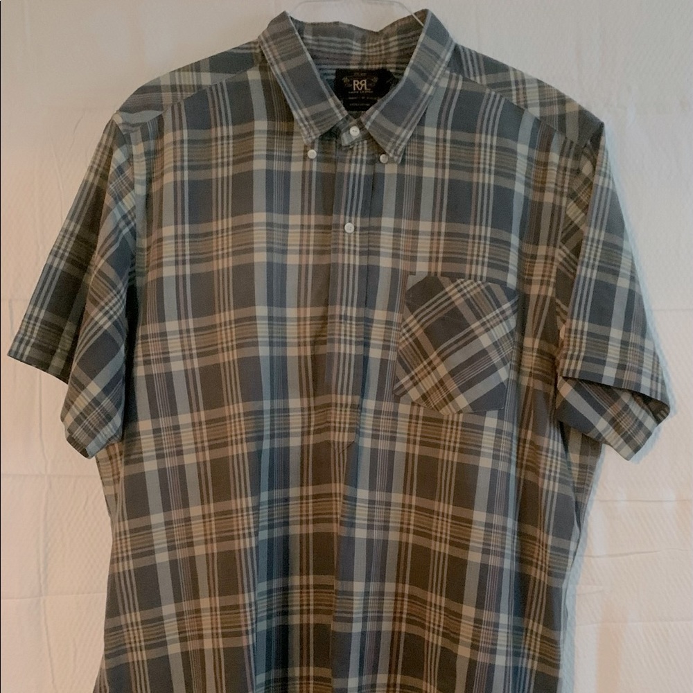 Ralph Lauren men’s XXL, 100% cotton, casual button-down shirt.